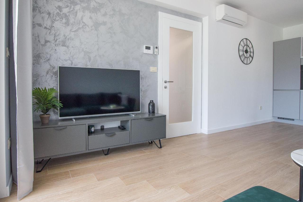 Residence Ivano Макарска Екстериор снимка
